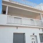 Seaview Nikola *